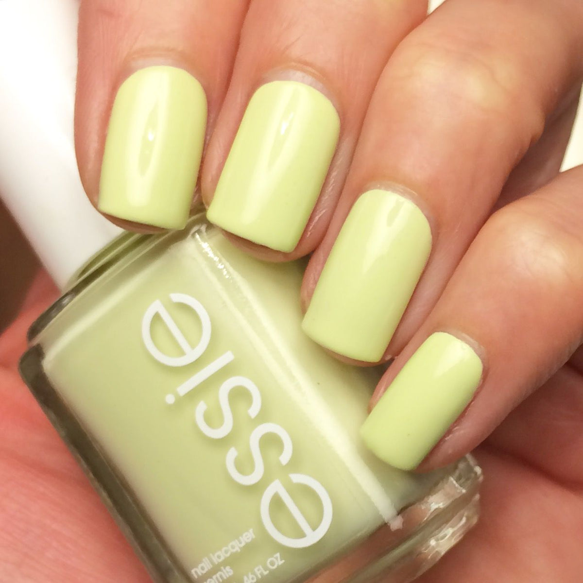 ESSIE nail polish 371 chillato 13.5ml