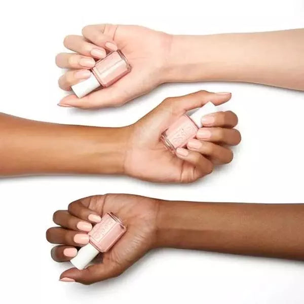 ESSIE nail polish 1553 in full swing