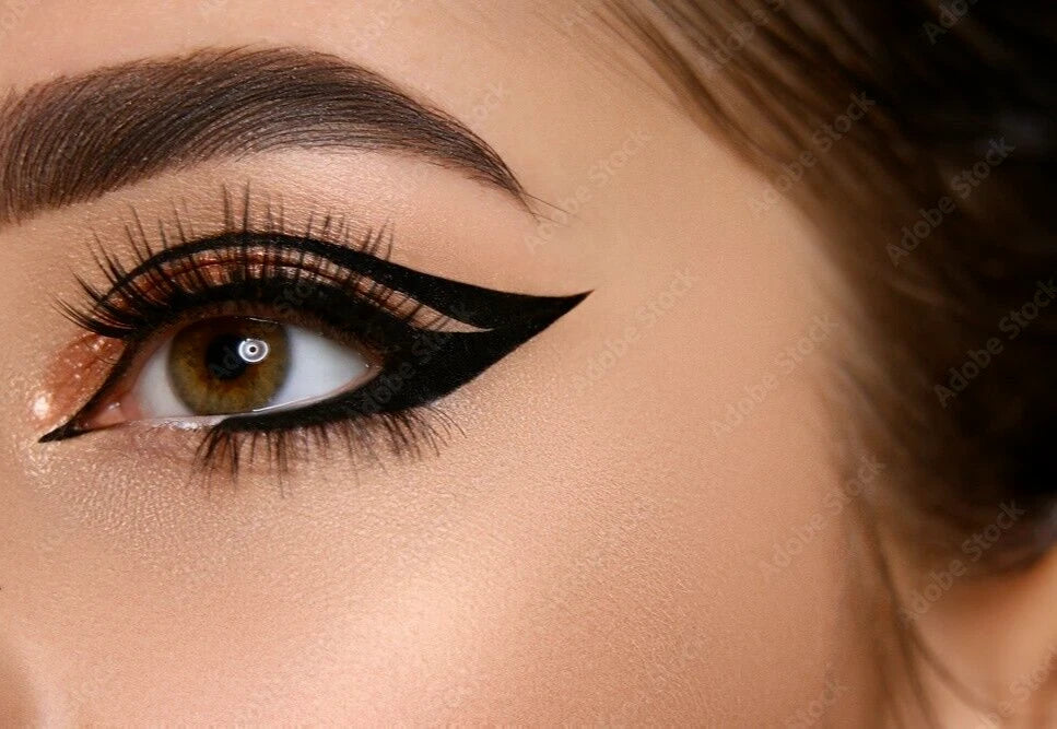MAYBELLINE NEW YORK Master Precise Curvy Eyeliner Black 0.5g